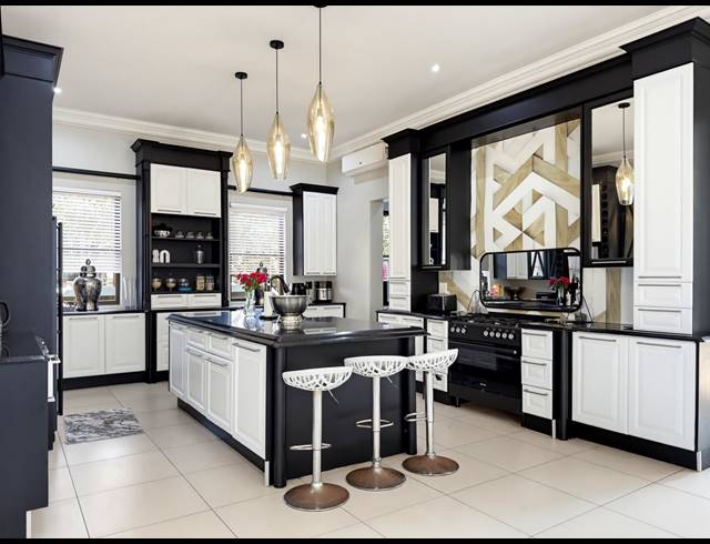 5 BEDROOM FREEHOLD FOR SALE IN ZIMBALI ESTATE